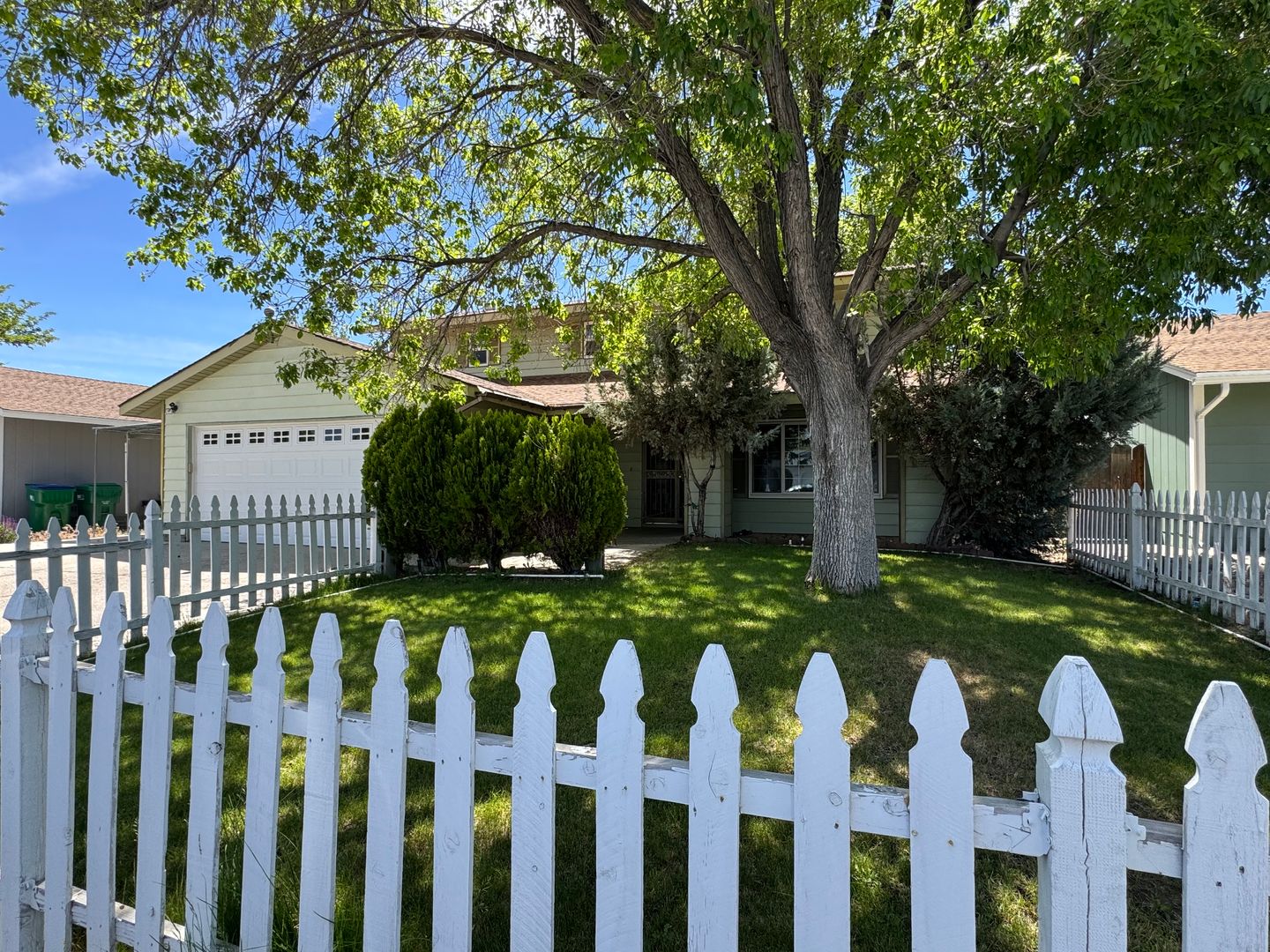 Sparks House: 1053 Glen Molly Drive