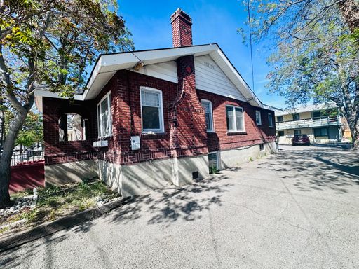 Fully Remodeled 2 Bedroom House in Midtown/Wells District – photo 1