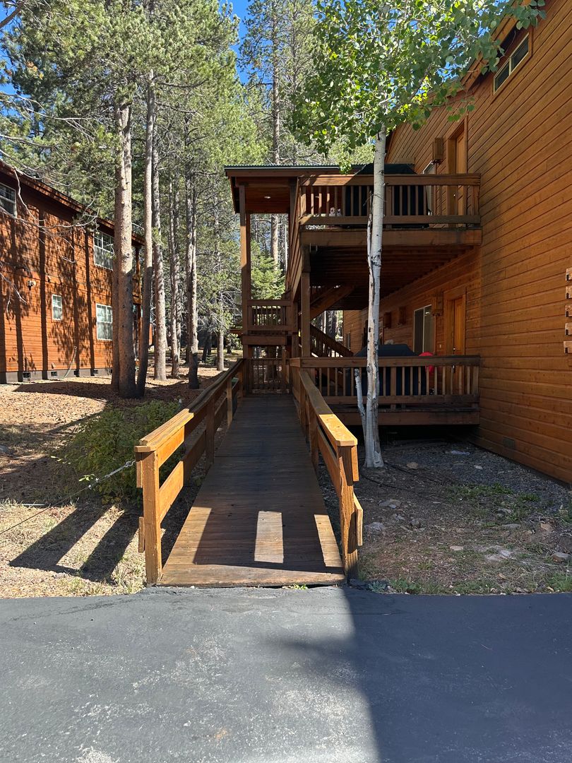 Truckee House: 12967 Northwoods Blvd #1