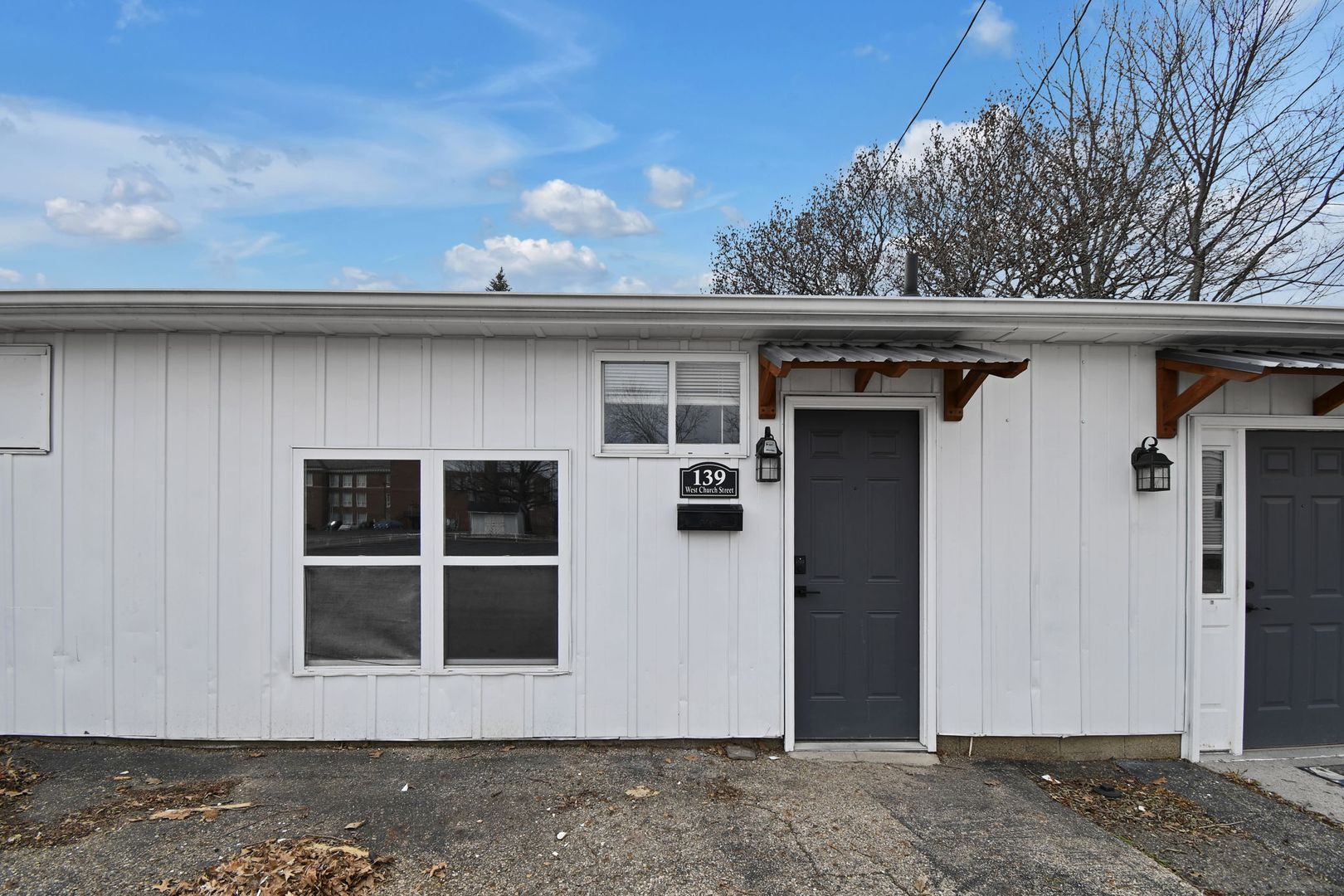 Newark Apartment: 137-141 W Church Street