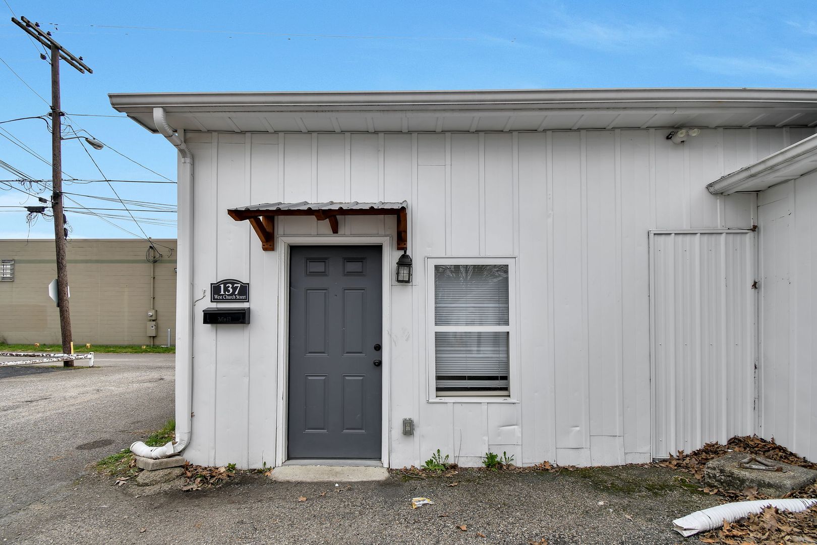 Newark Apartment: 137-141 W Church Street