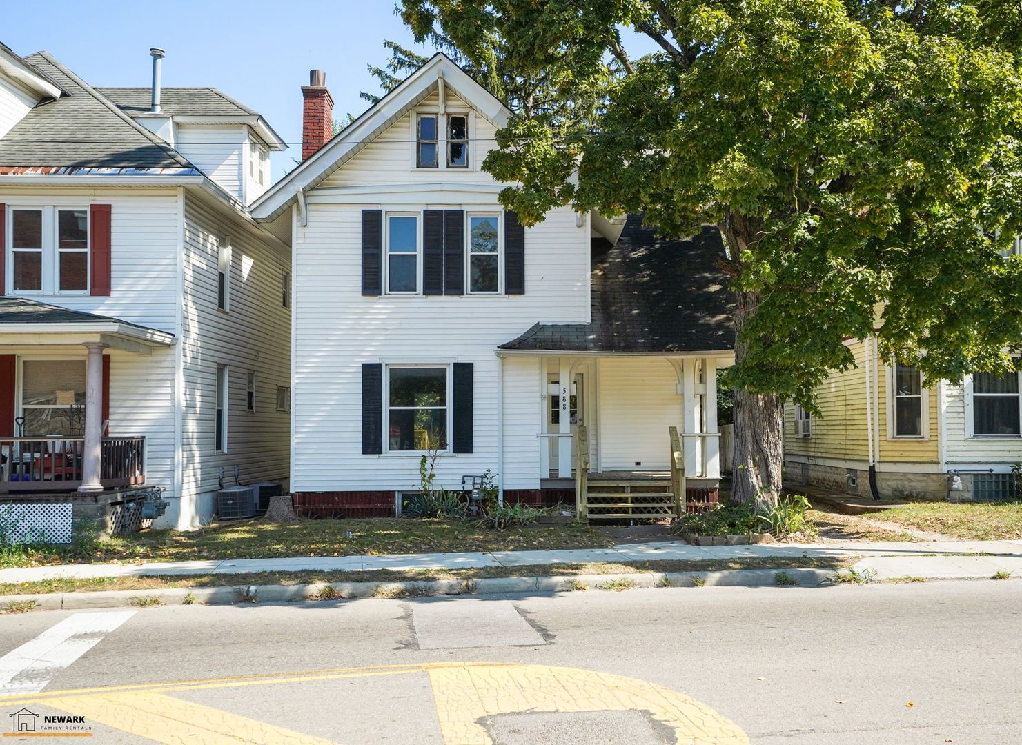 Spacious 3 Bed, 2 Bath in Newark - Move-In Ready