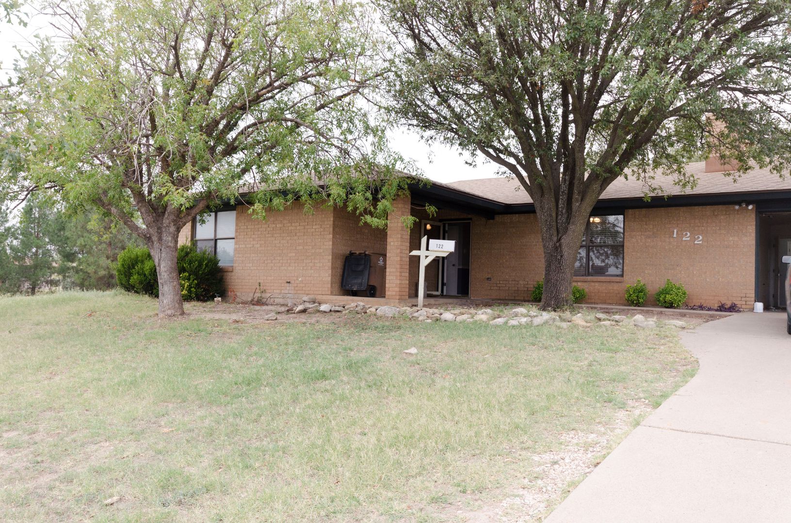 San Angelo House: 122 Loch Lomond