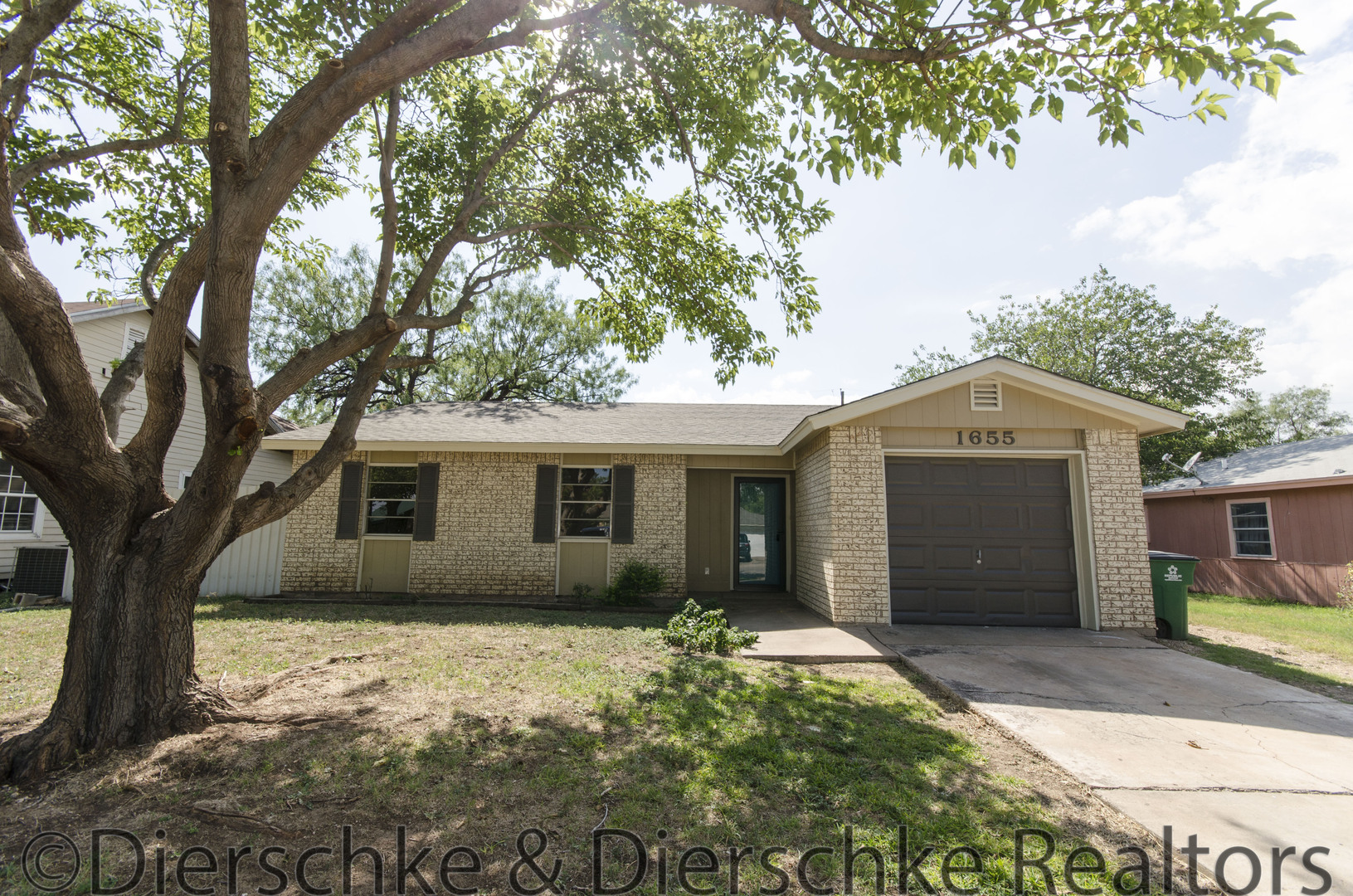 San Angelo House: 1655 Linda Lee