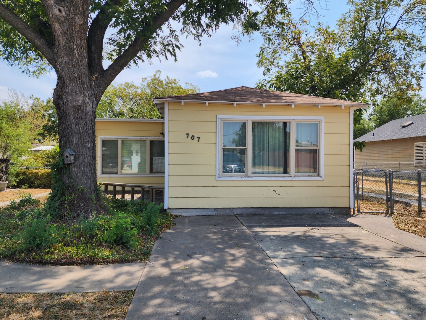San Angelo House: 707 W Ave J