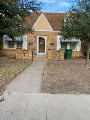 Cute and FURNISHED 1 bedroom, 1 bath duplex AVAILABLE NOW! – photo 1