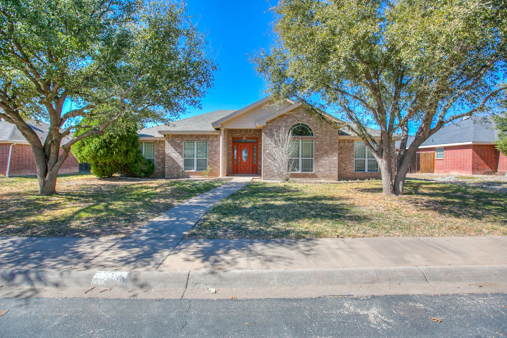 San Angelo House: 6005 Brazos St
