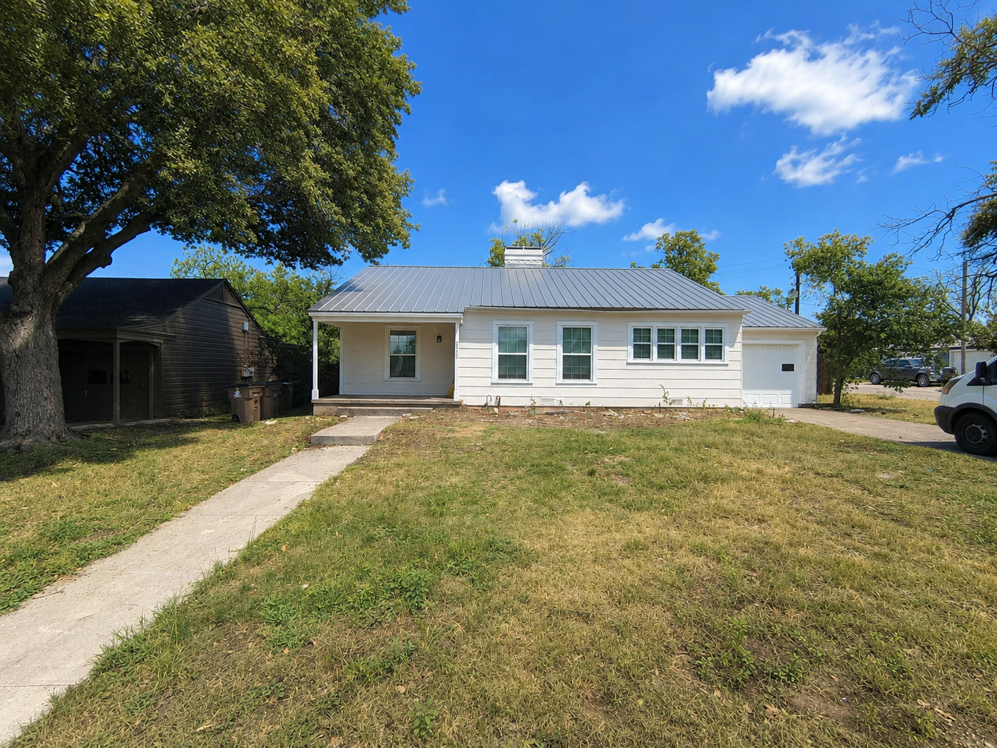 San Angelo House: 2111 Live Oak
