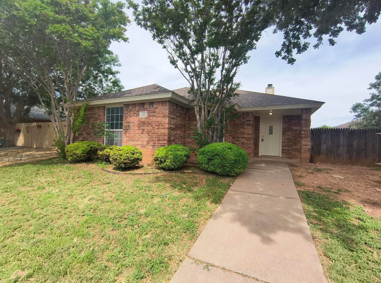 San Angelo House: 4302 Pinon Ridge
