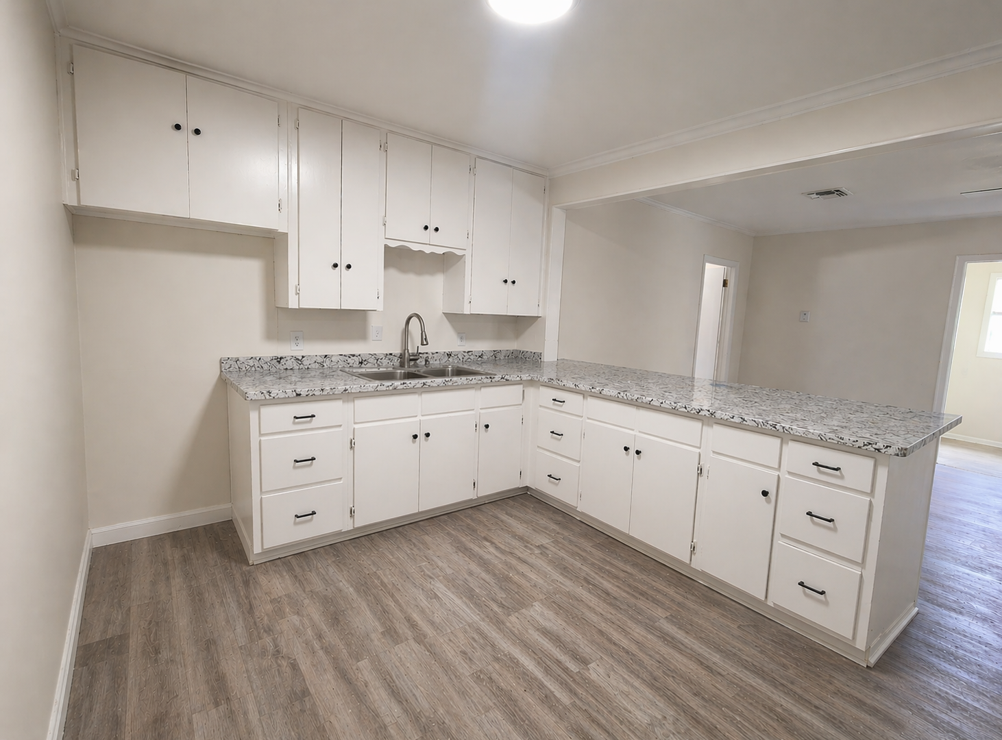 San Angelo House: 521 E 25th