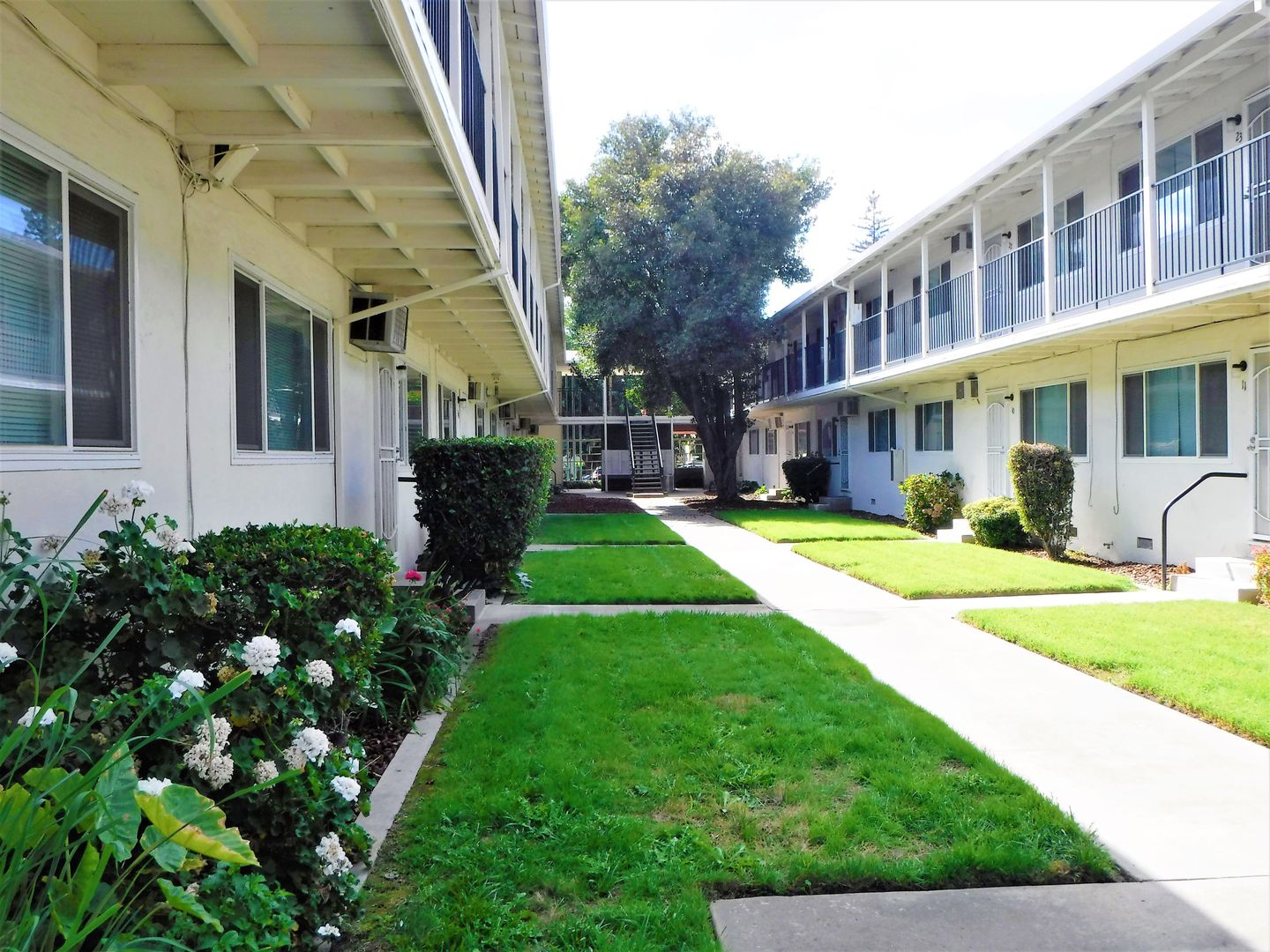 Montecito 4 of 12