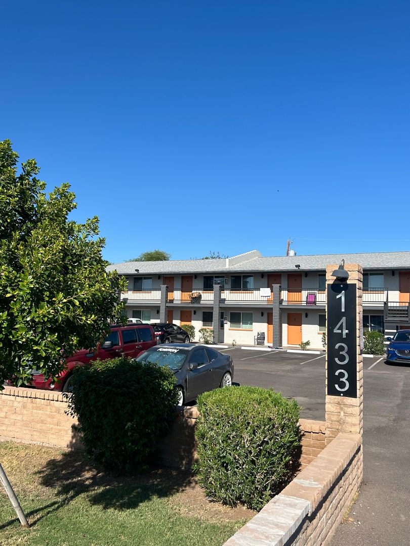 Tempe Apartment: 1433 S. Stanley Place