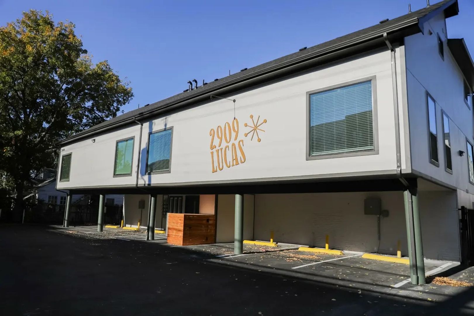 Dallas Apartment: 2909 Lucas Drive