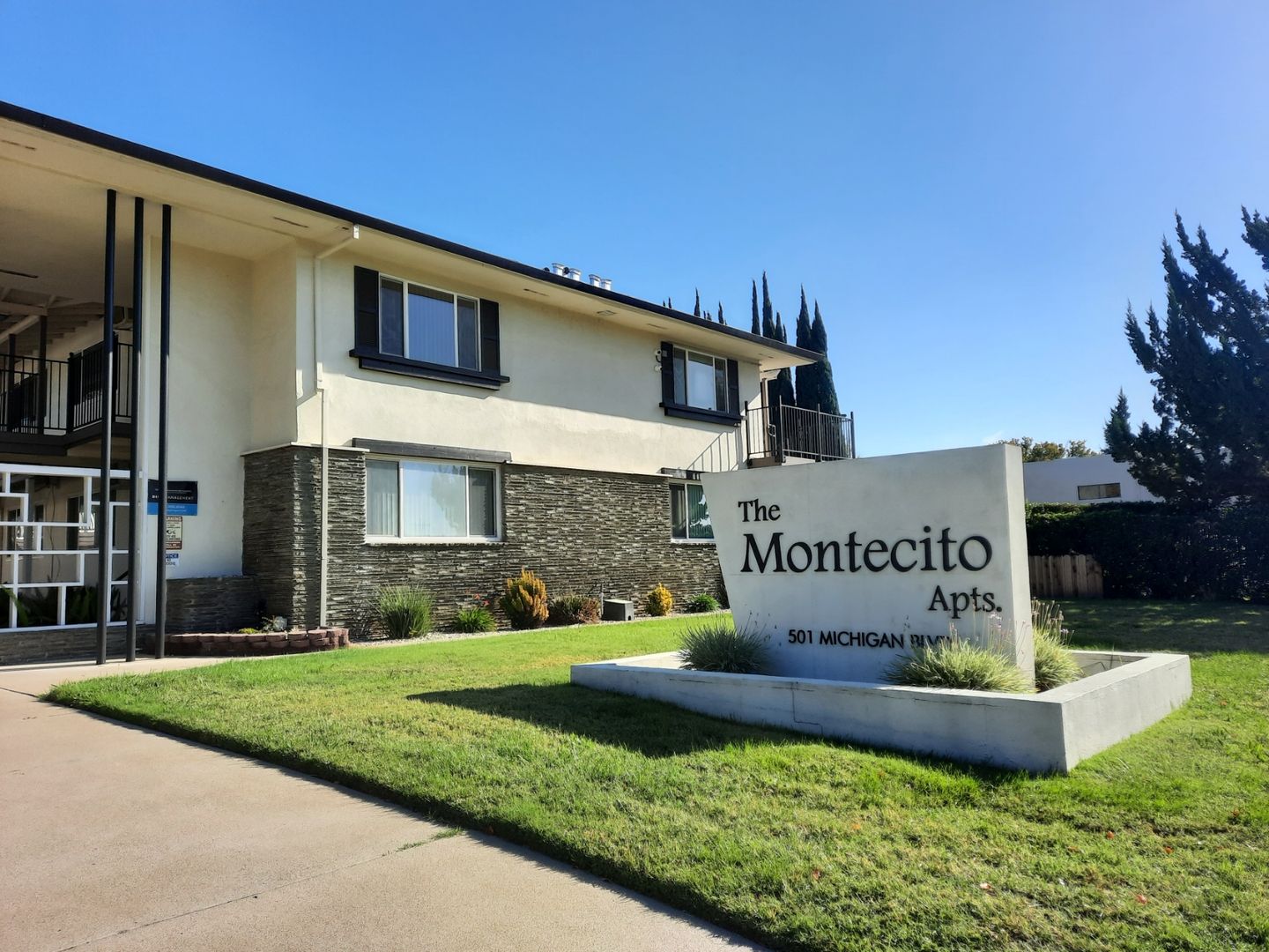 West Sacramento Apartment: 501 Michigan Blvd.