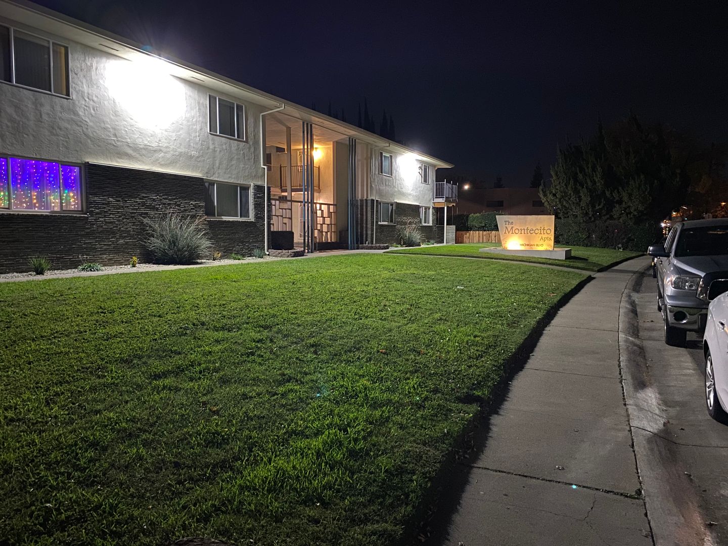 West Sacramento Apartment: 501 Michigan Blvd.