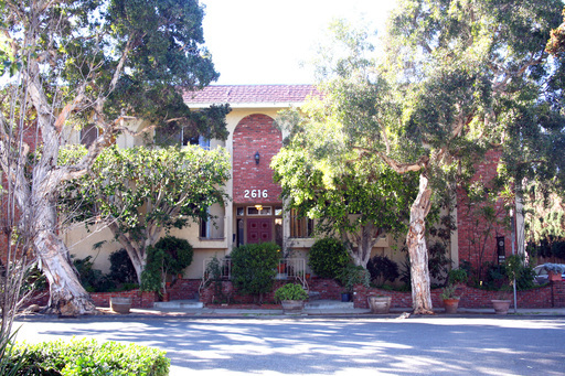 Santa Monica Apartment: 2616 5th St