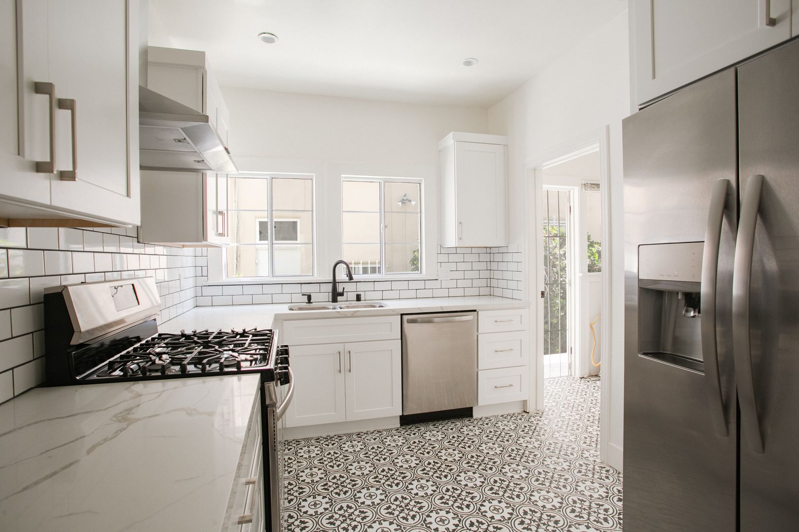Beverly Hills Apartment: 201 S Arnaz Drive