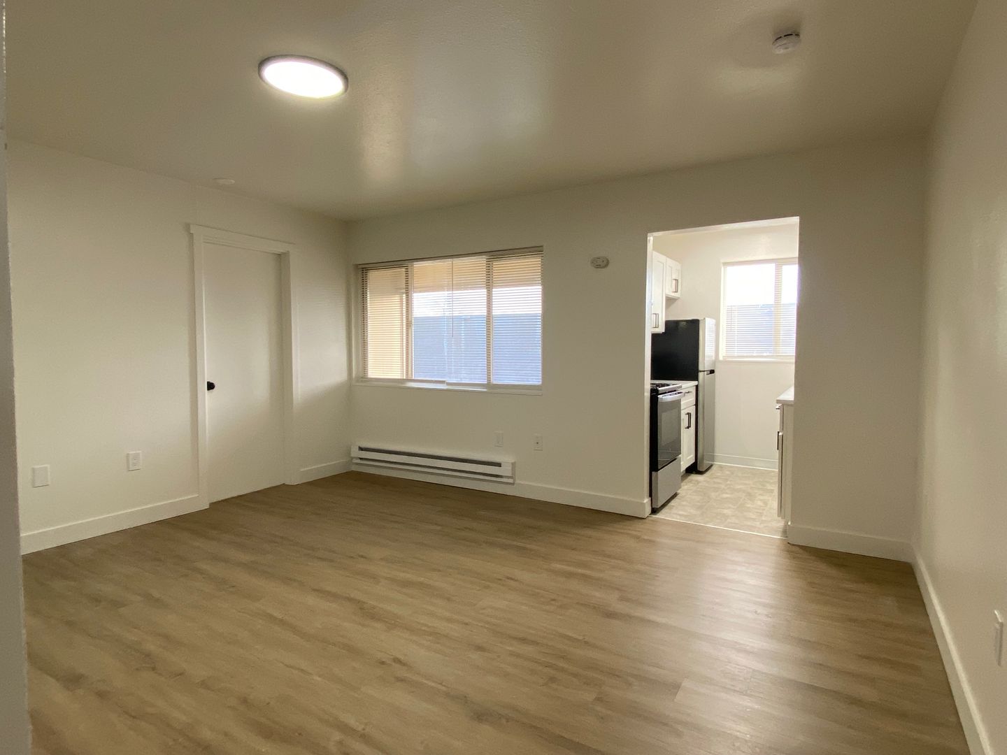 Tacoma Apartment: 1402 Yakima Ave