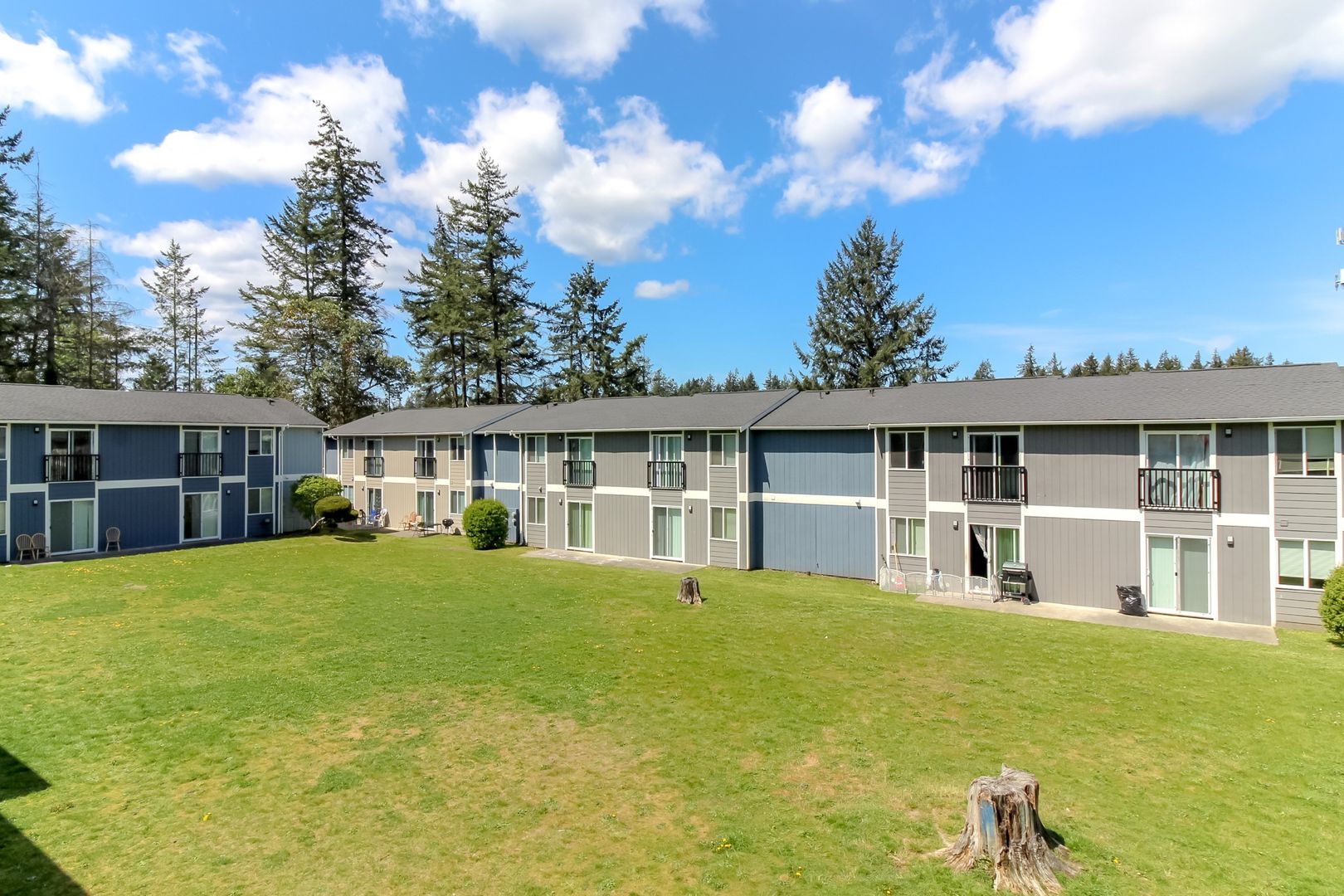 Lakewood Apartment: 5628 Boston Avenue SW