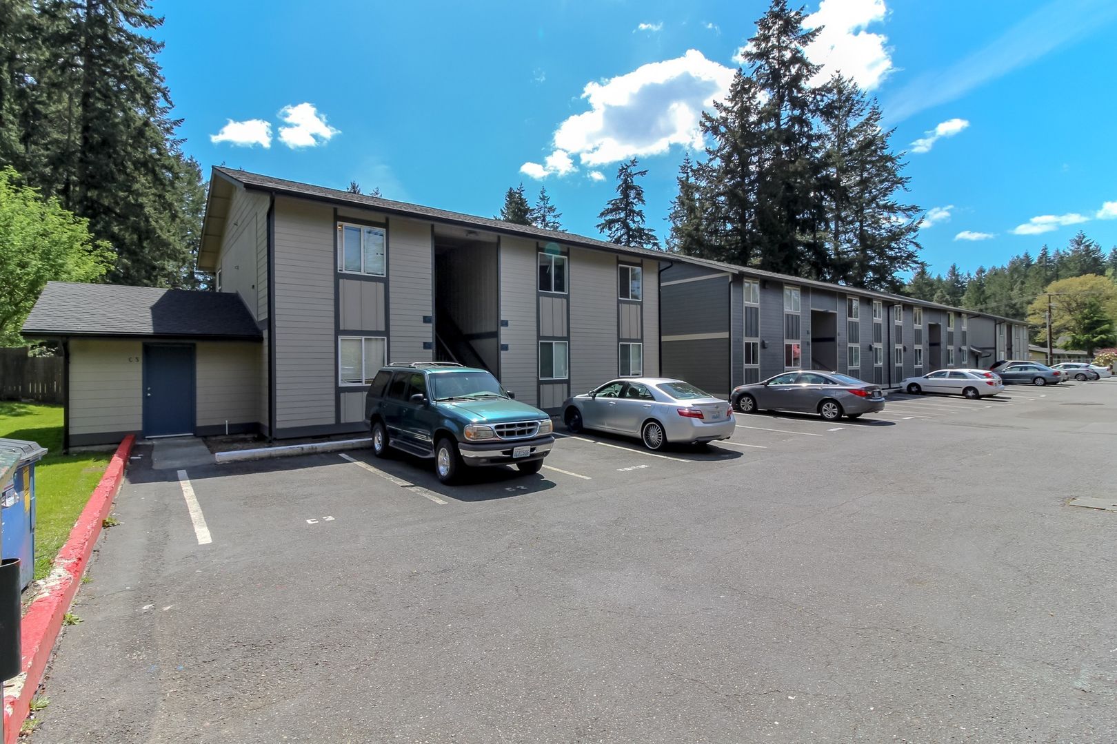 Lakewood Apartment: 5529 Boston Ave SW