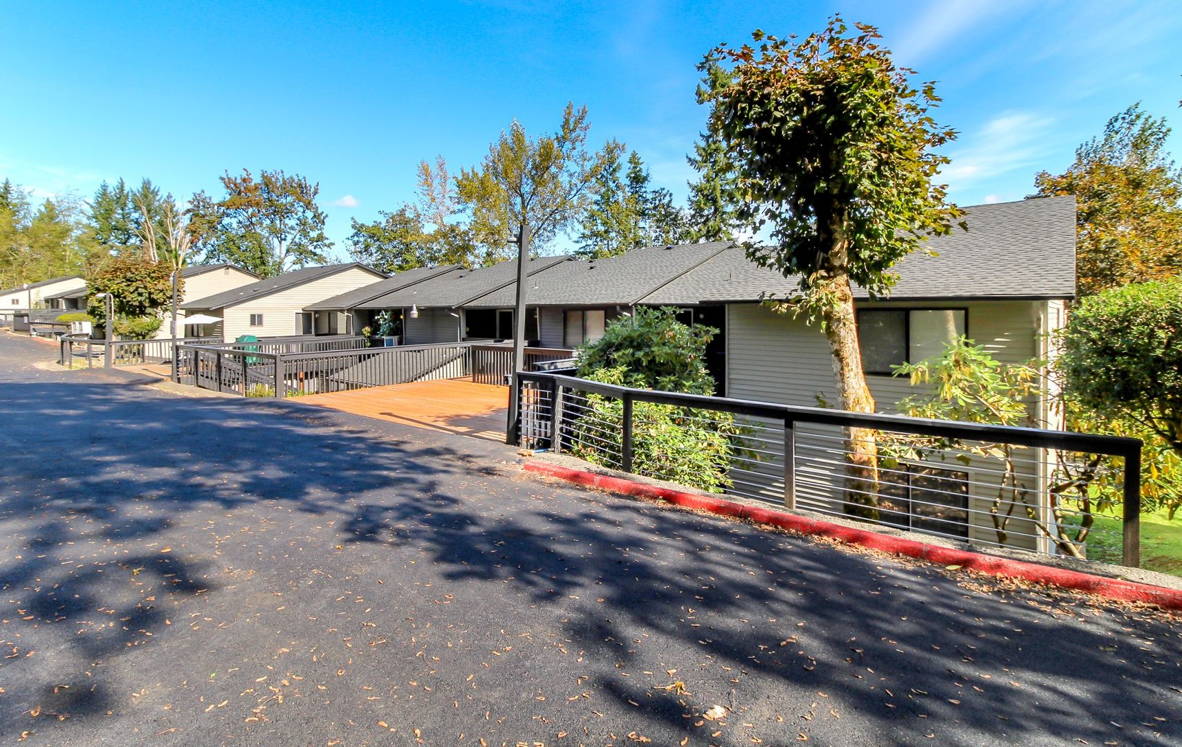 Auburn Apartment: 5725 Auburn Way S