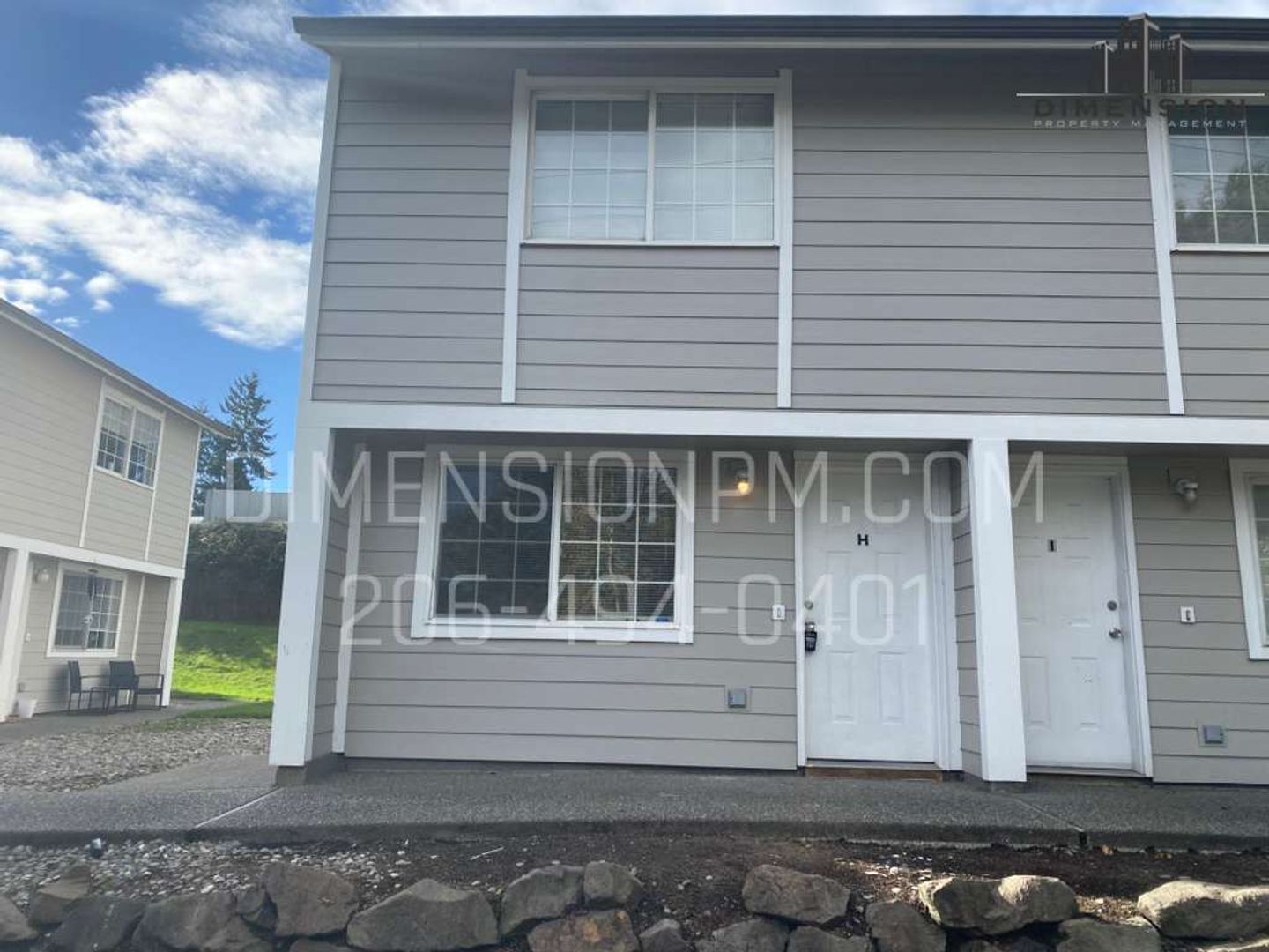 Everett Townhome: 8220 5th Ave W