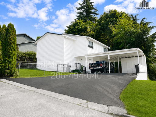 Great, big duplex in Everett available now! – photo 1
