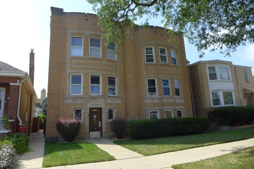Large Sunny Renovated 2 Bedroom in Portage Park – photo 1