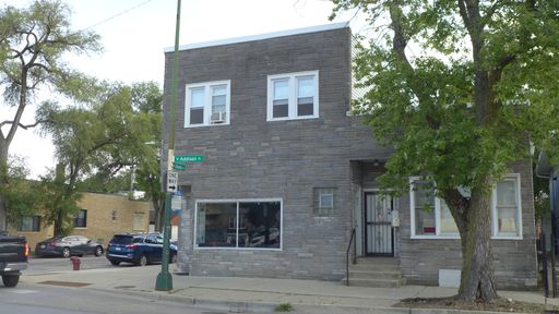 Large Renovated 2 Bedroom in Belmont Heights Available – photo 1