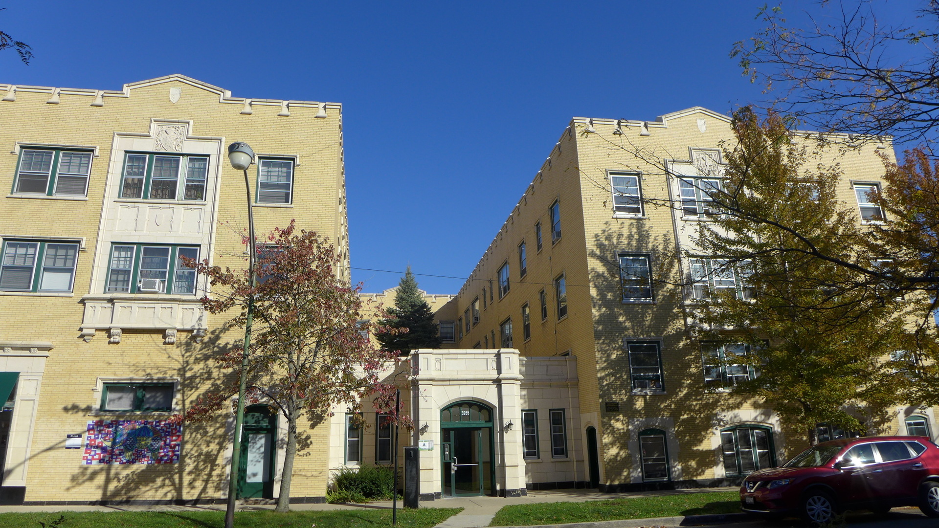 Chicago Apartment: 3955 N. Lamon