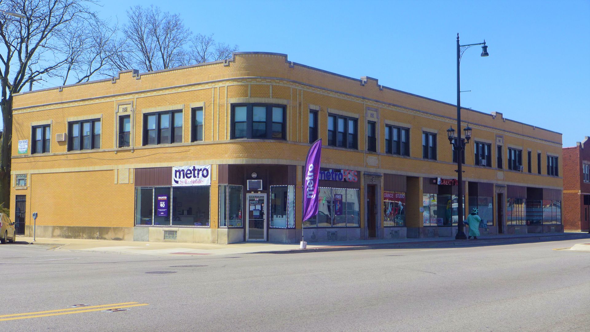 Forest Park Apartment: 7226-38 W. Roosevelt Road