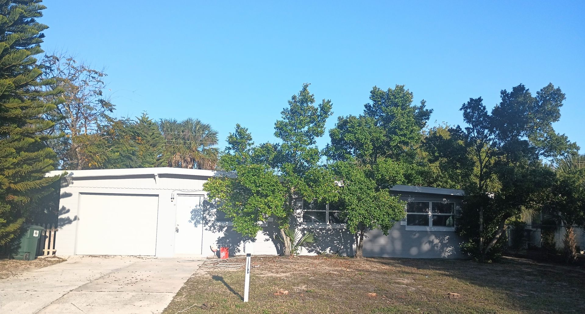 Daytona Beach House: 1013 Lewis Dr