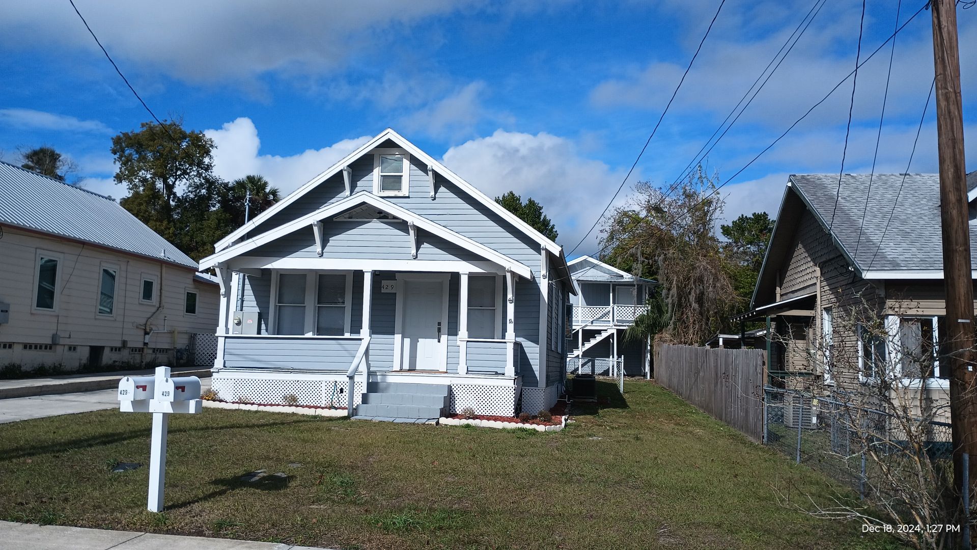 Deland Apartment: 429 W Wisconsin Ave