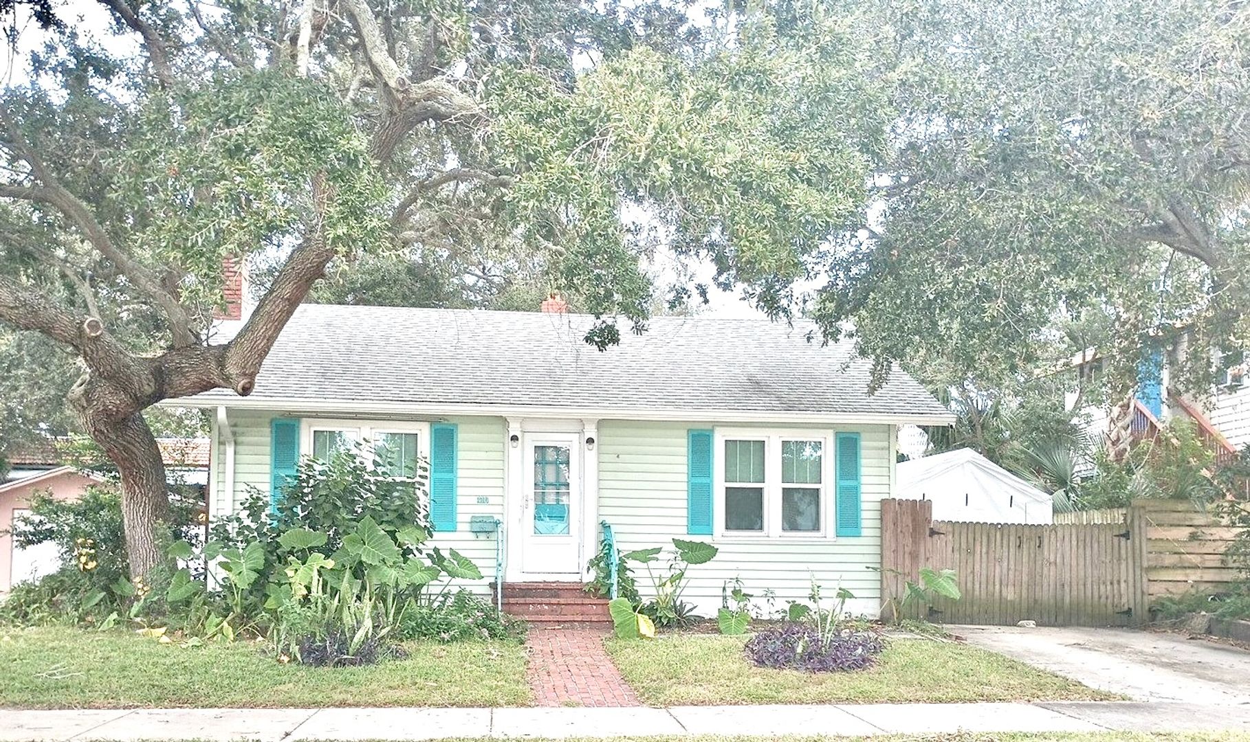 Daytona Beach House: 410 N Oleander Ave