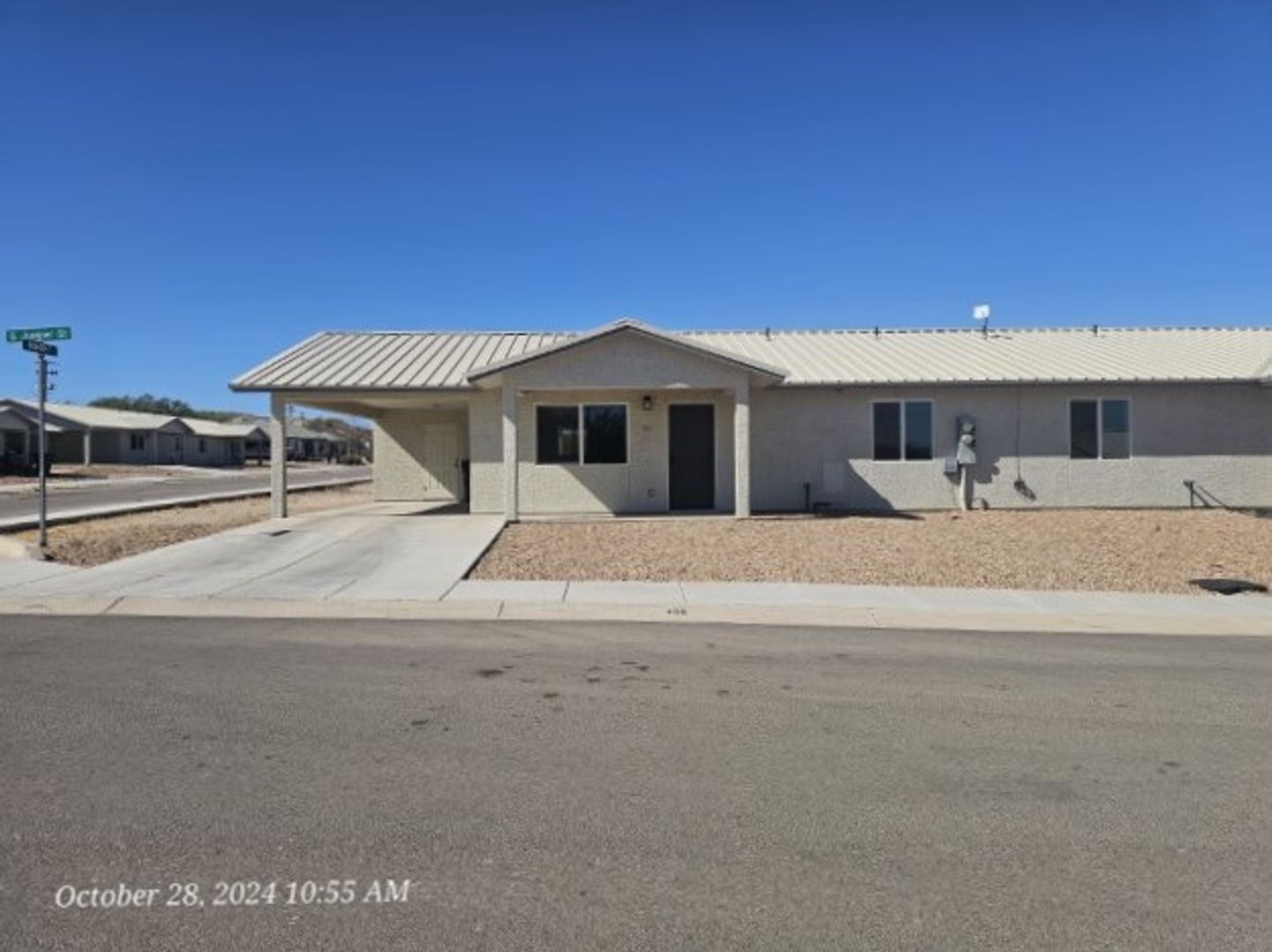 Benson Apartment: W 9th St or S Juniper