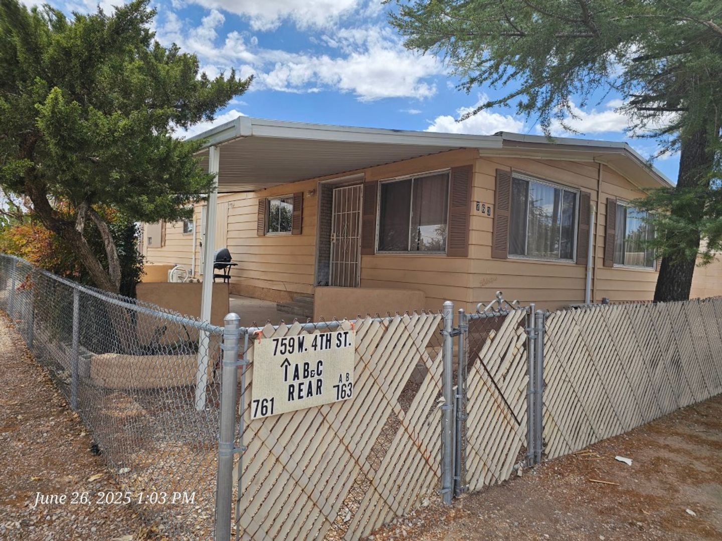 Benson Apartment: 251 W 4th St