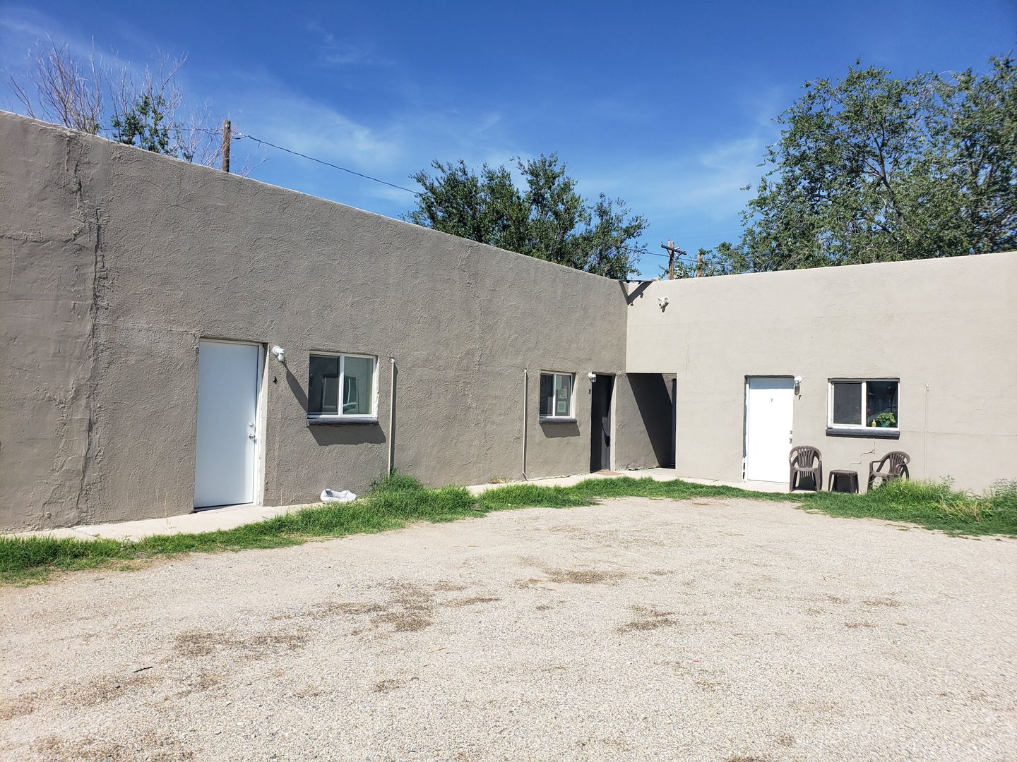 Willcox Apartment: 450 N Haskell Ave