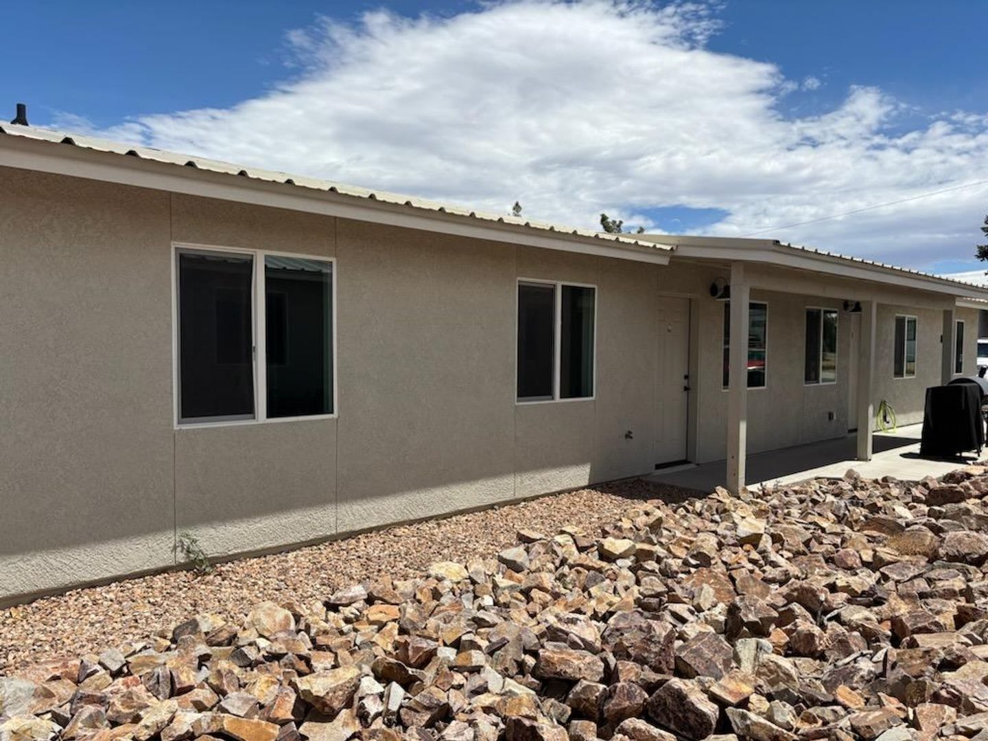 Benson Apartment: 728 or 740 W 5th Street