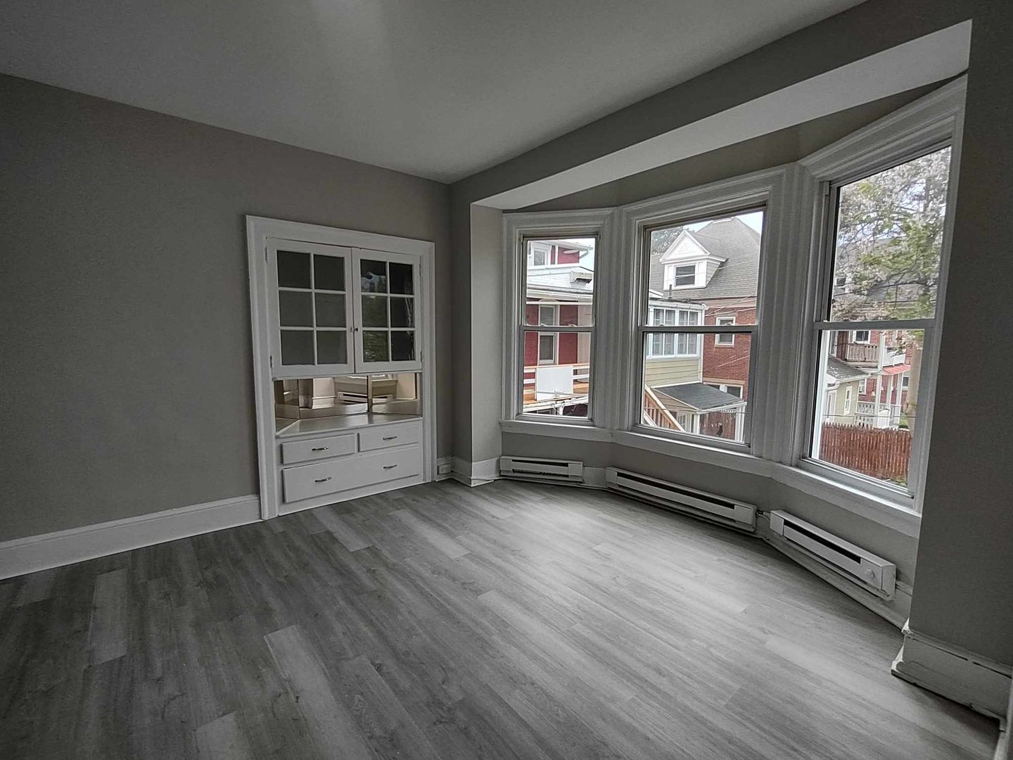 Hagerstown Apartment: 136 Broadway