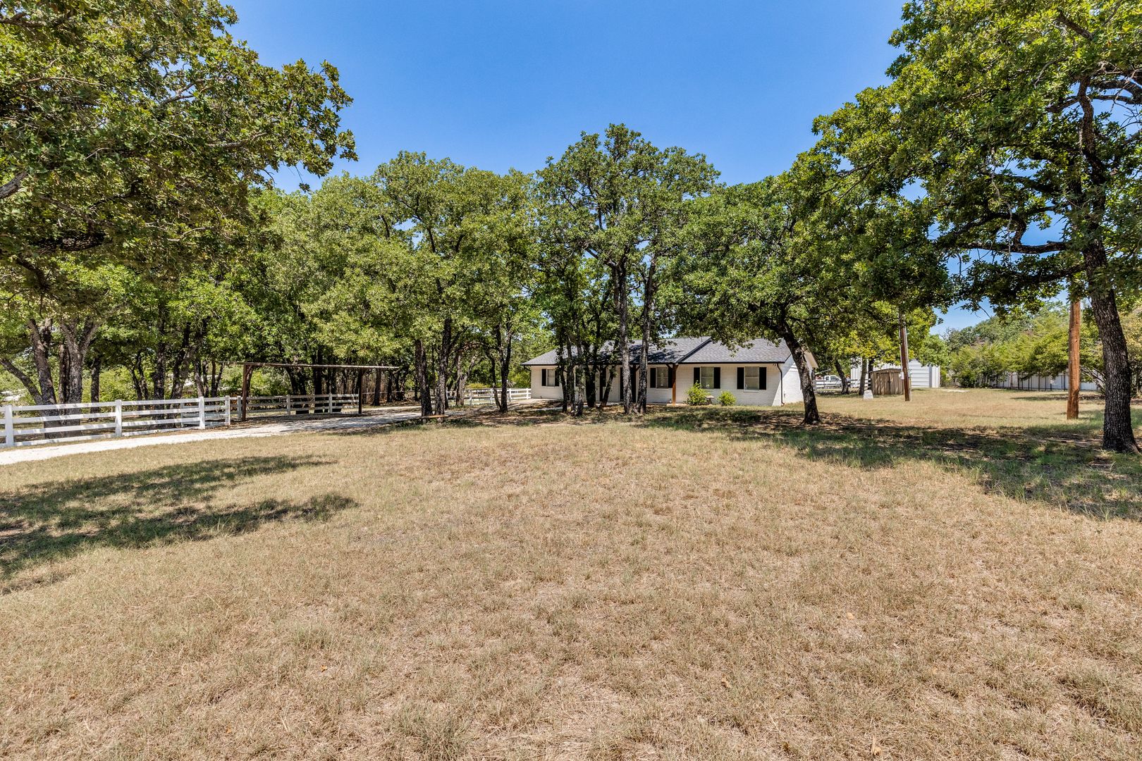 Decatur House: 240 Co Rd 4358
