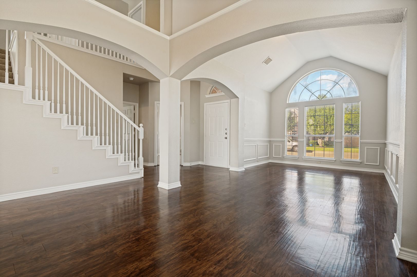Desoto House: 305 Boulder Creek Drive
