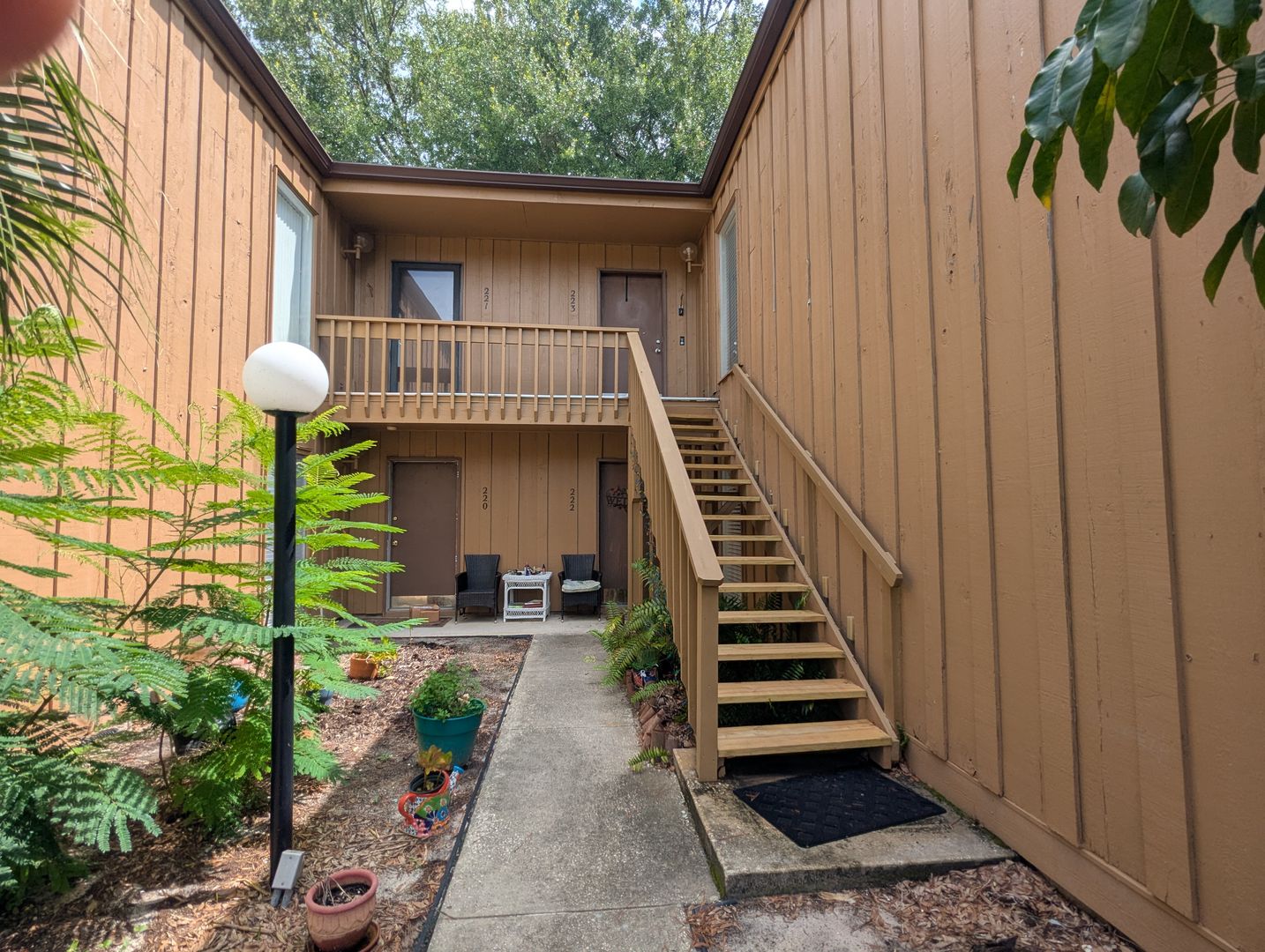 Longwood Condo: 222 Crown Oaks Way