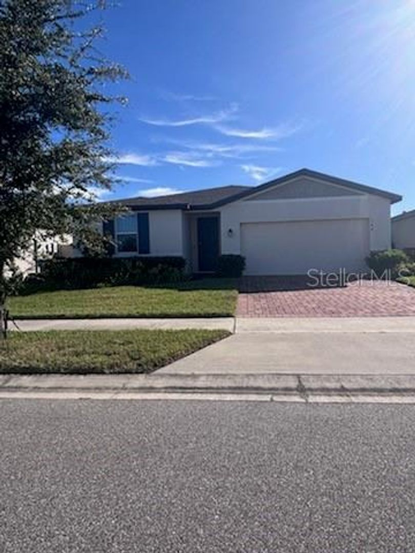 Haines City House: 384 Guadlupe St