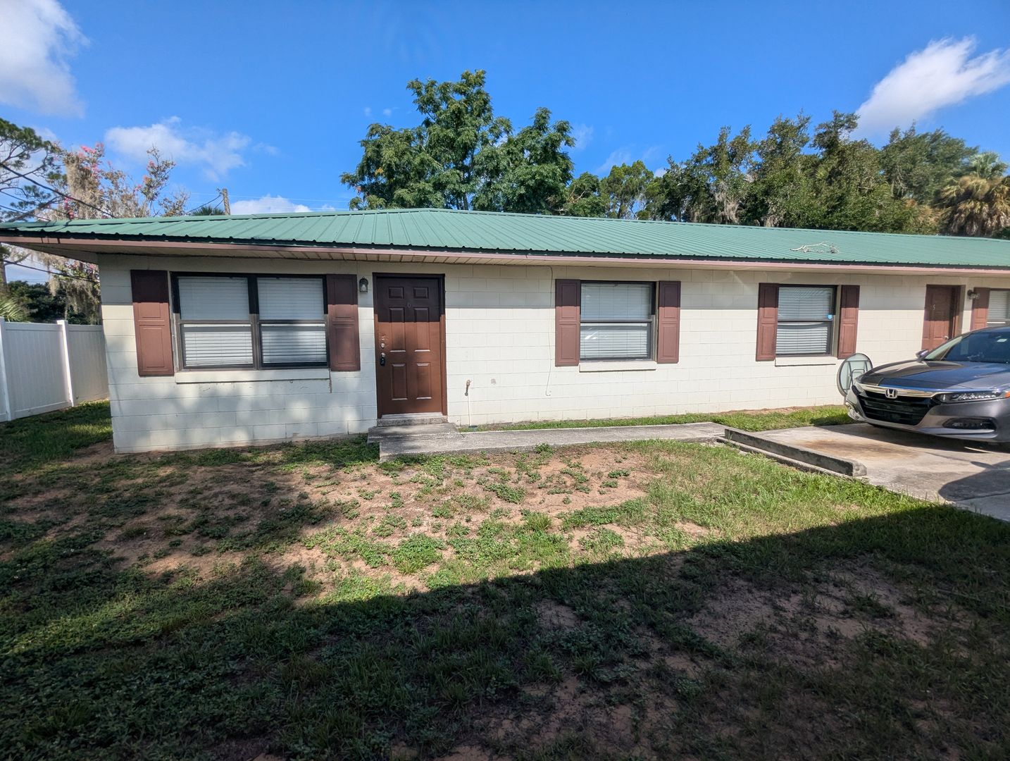Eustis Condo: 910 S Center St, Unit 6