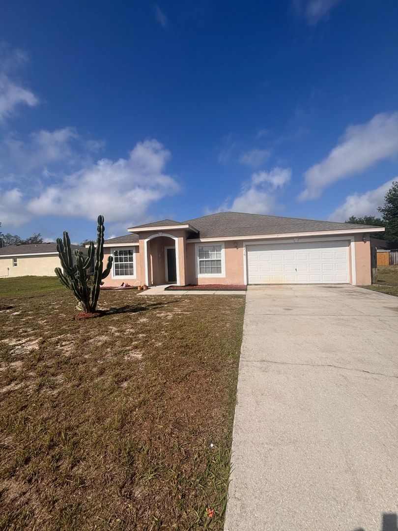 Kissimmee House: 1716 Minnow Court