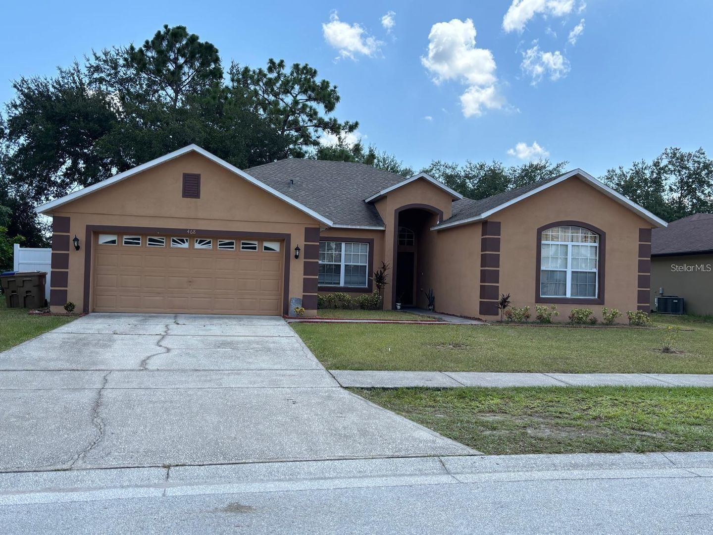 Kissimmee House: 468 Acacia Tree Way