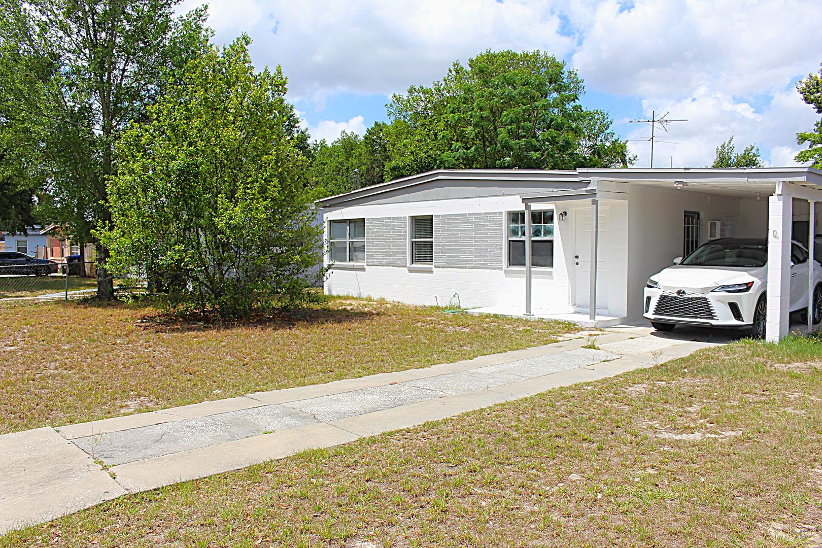 Orlando House: 920 Hacienda Court