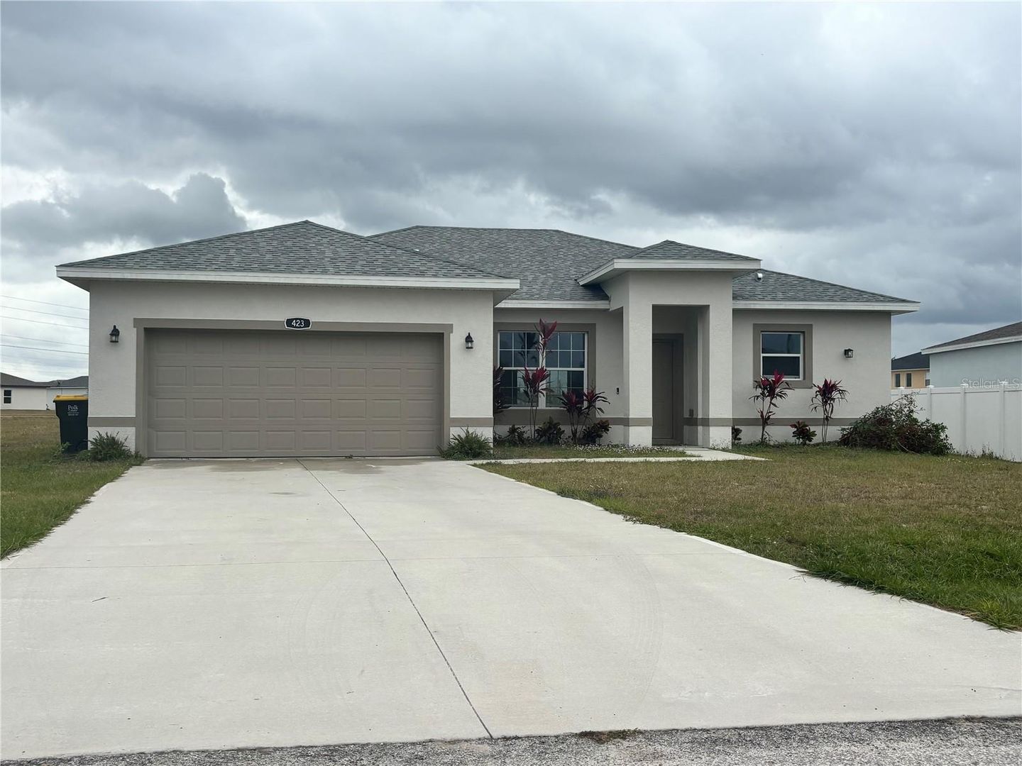 Poinciana House: 423 Churchill Court