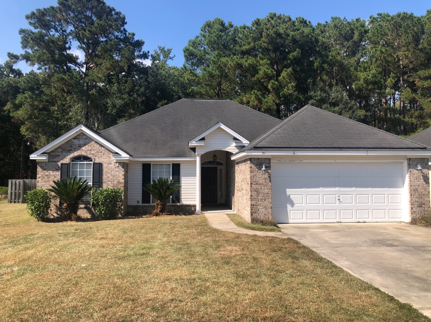 Richmond Hill House: 567 Laurel Hill Circle