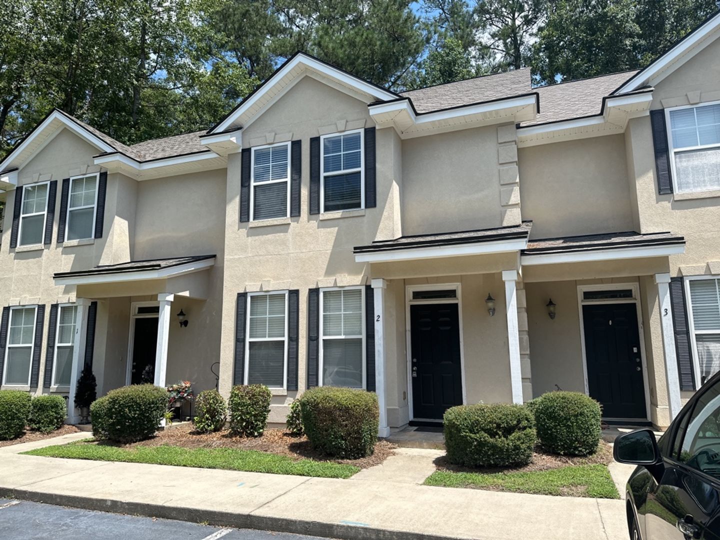 Richmond Hill Apartment: 66 Landing Way